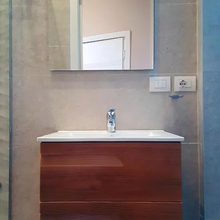 Europa * ティラナ